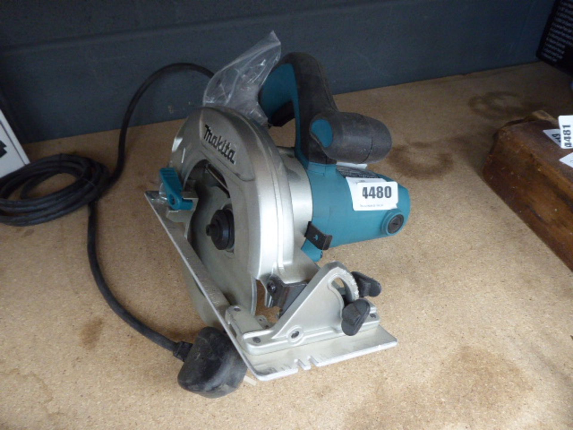 Makita 240 Volt circular saw