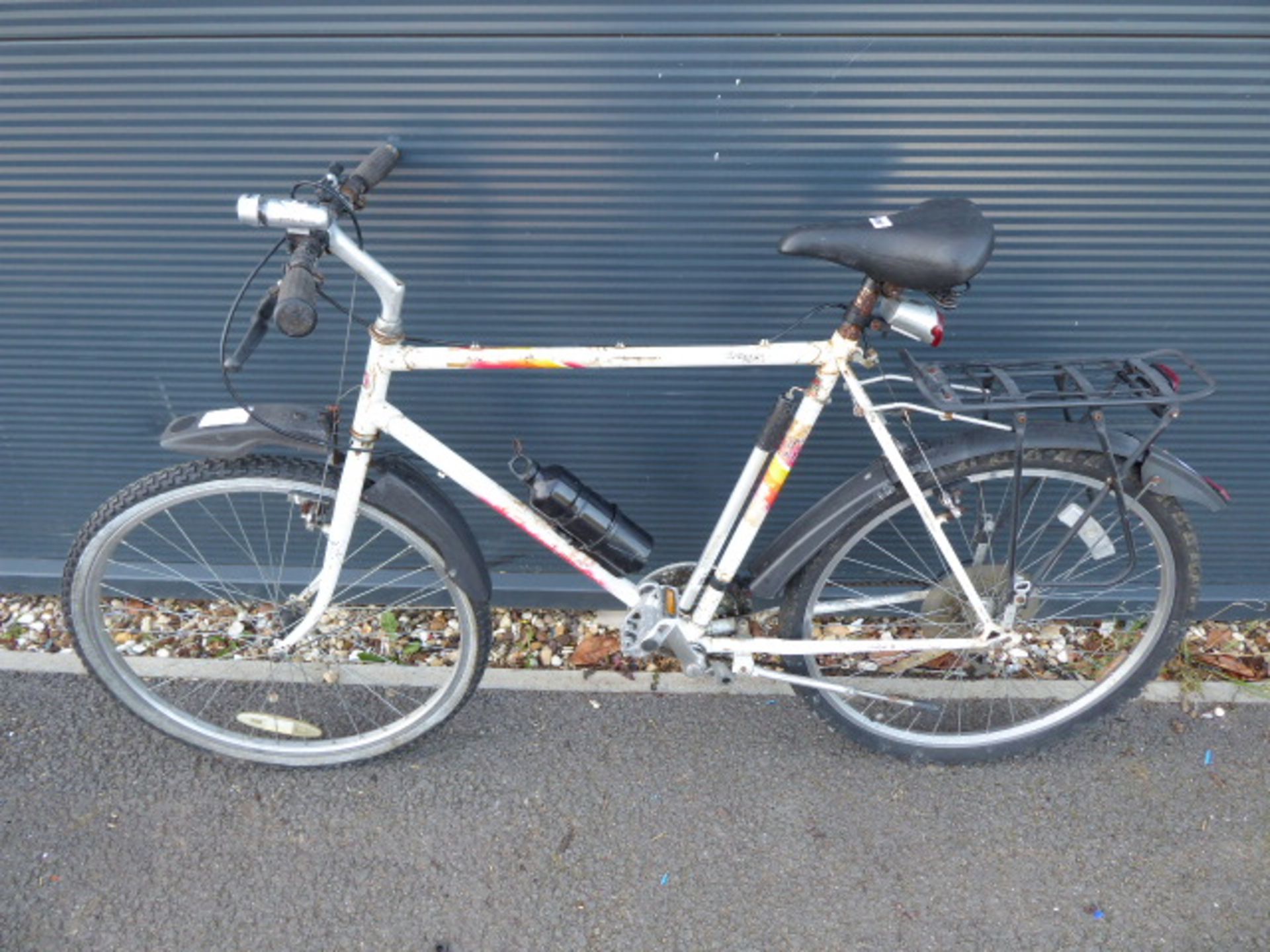 White Peugeot vintage cycle