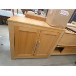 5272 Oak double door cupboard