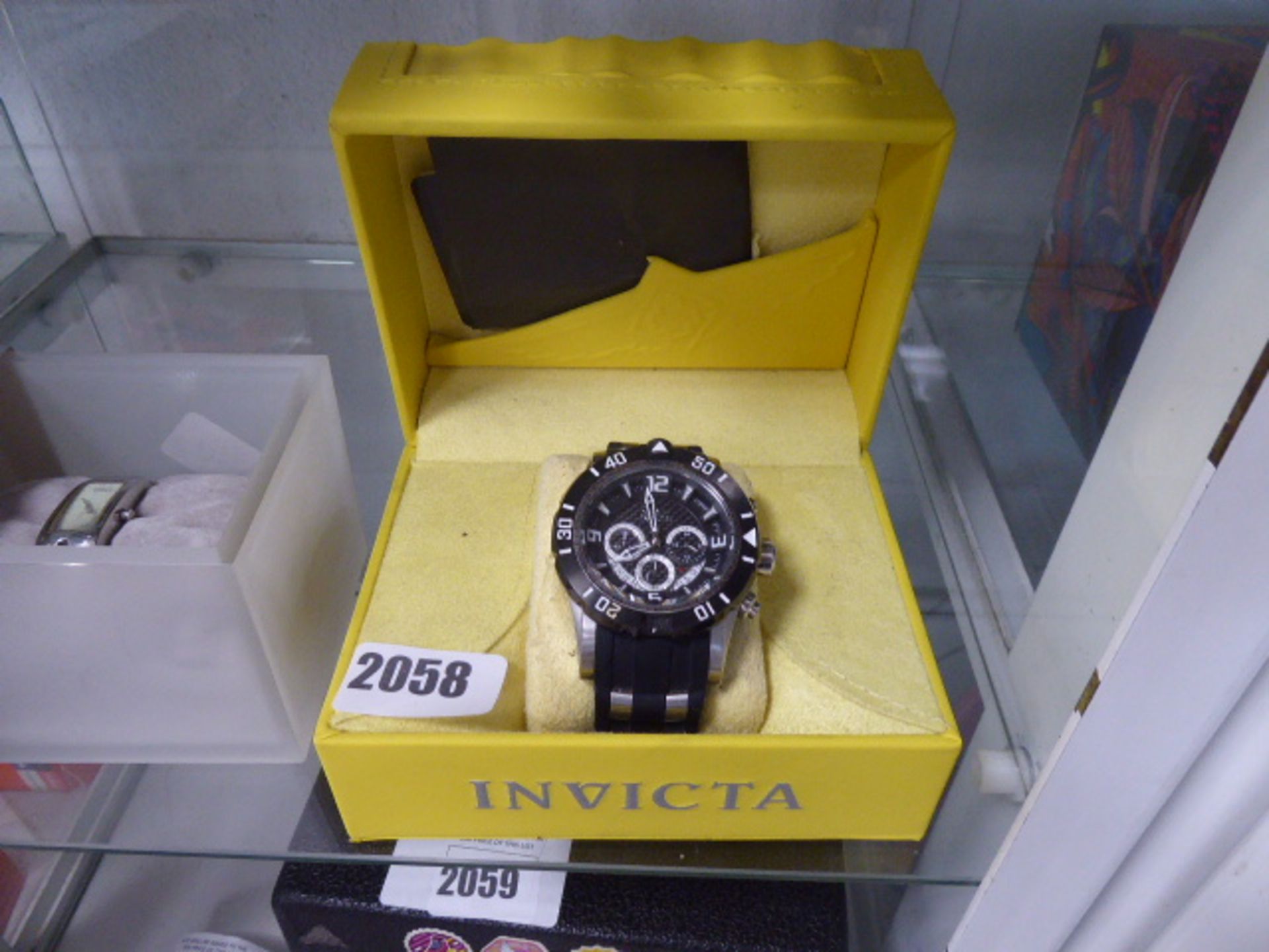 Invicta oversized wrist watch with rubberized strap and box