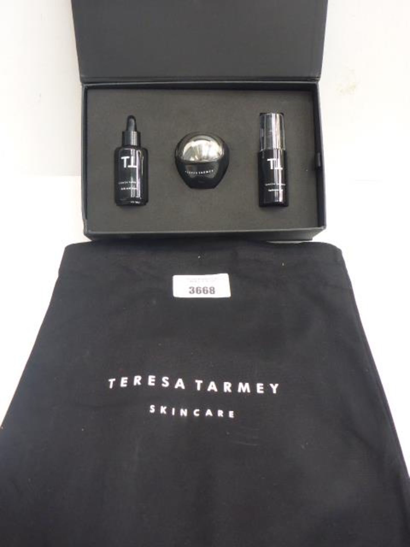 Teresa Tarmey skincare 3 step cryo facial for red carpet ready skin kit and tote bag