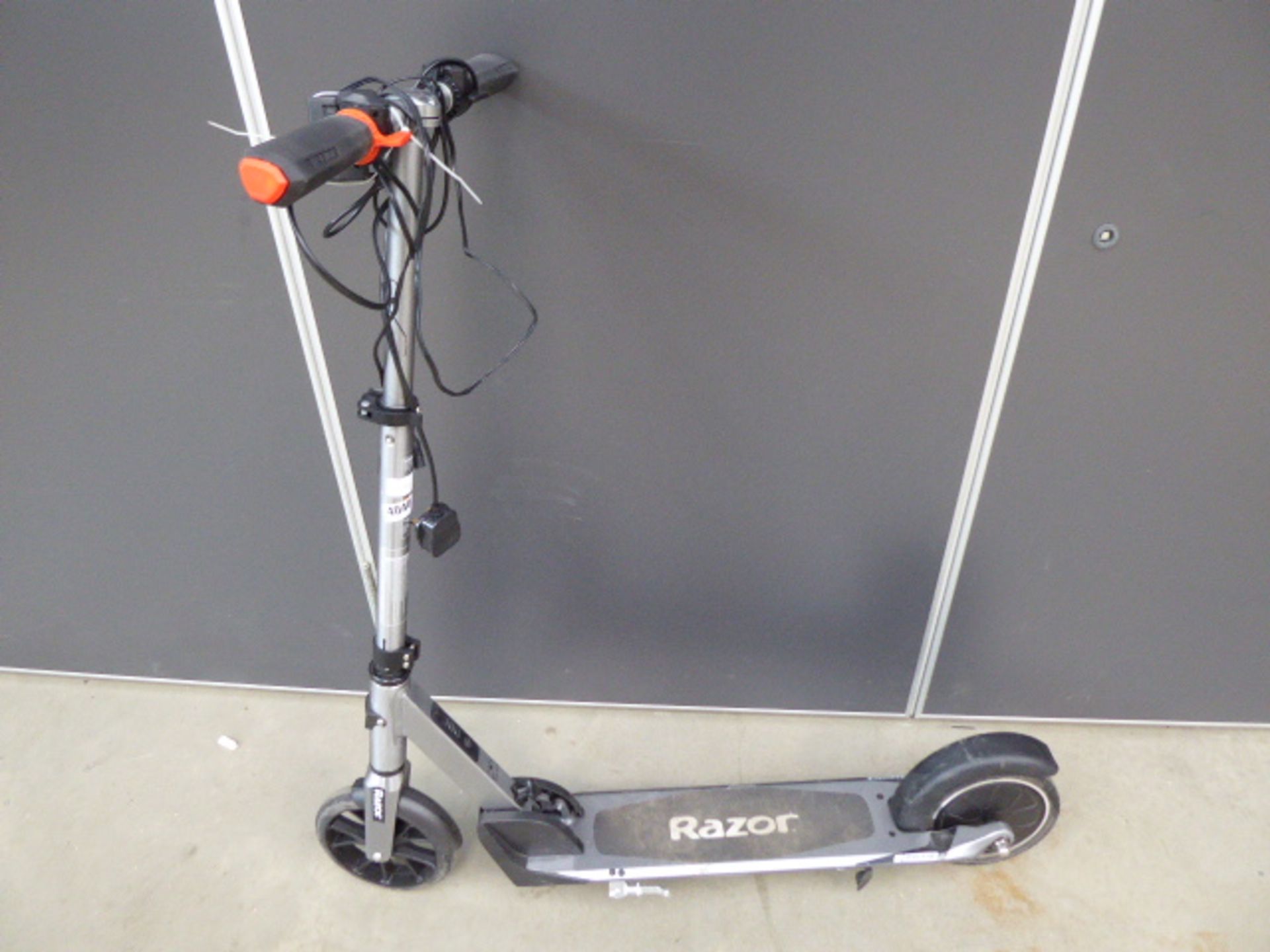 Razor electric scooter, with charger