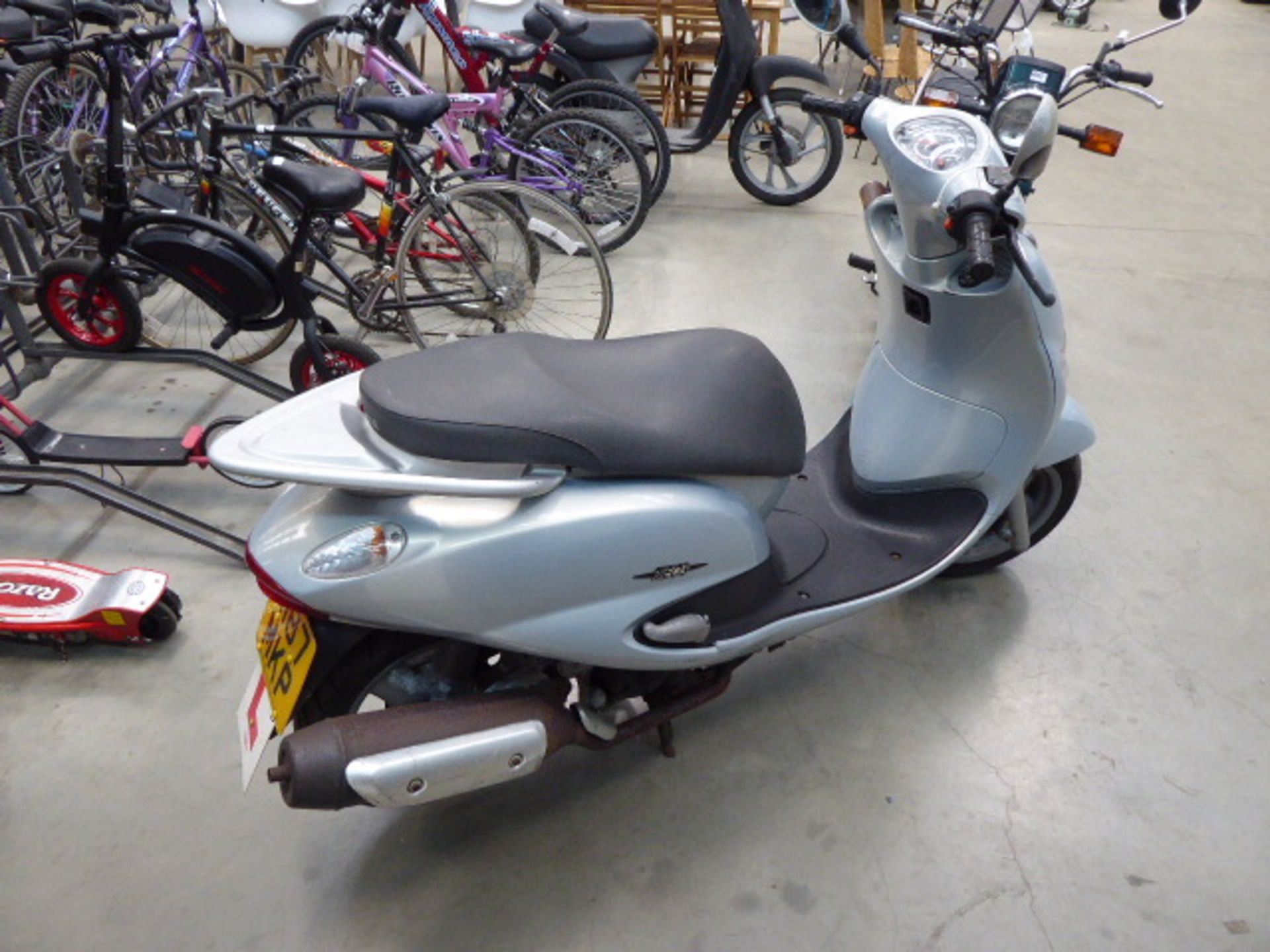 Yamaha Teos 125cc scooter - Image 2 of 3