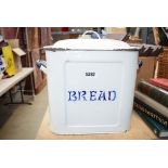 Enamelled bread bin