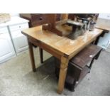 (2177) Oak extending dining table