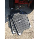 4 Range Rover rubber floor mats