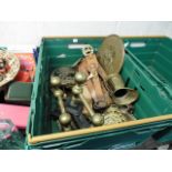 Crate of various horse brasses, brassware, fire dogs, etc.