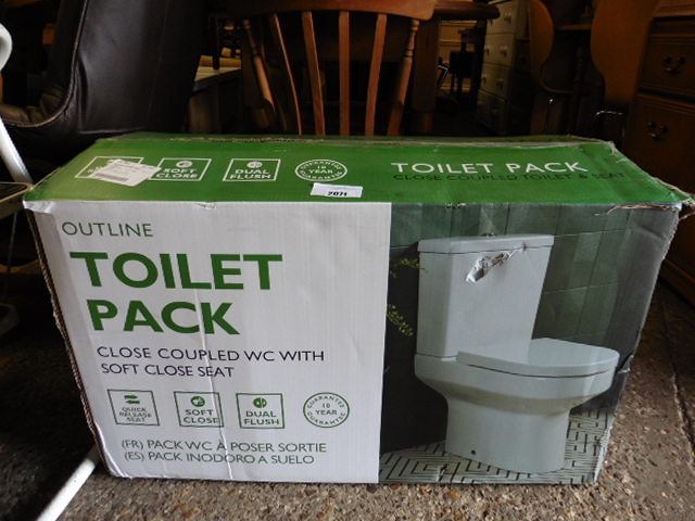 Tavistock toilet pack for close coupled toilet and seat