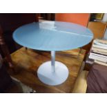 (2143) Glass top circular table on white painted metal base