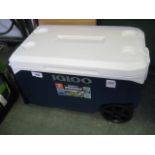 Igloo Flip and Tow cooler