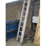 Wooden extending ladder