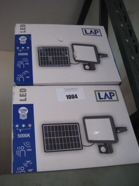 2 2100 lumen 1500w LAP solar powered floodlights