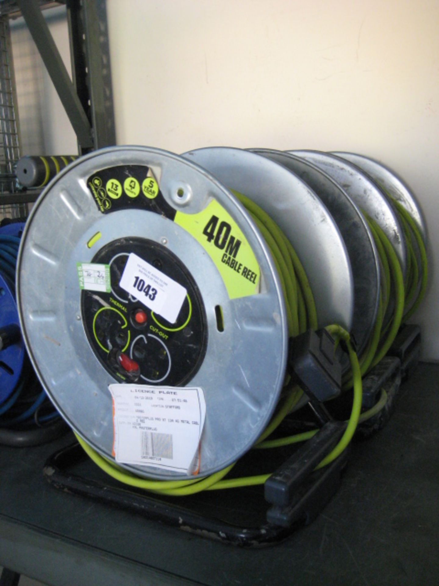 3 Masterplug 40m cable reels