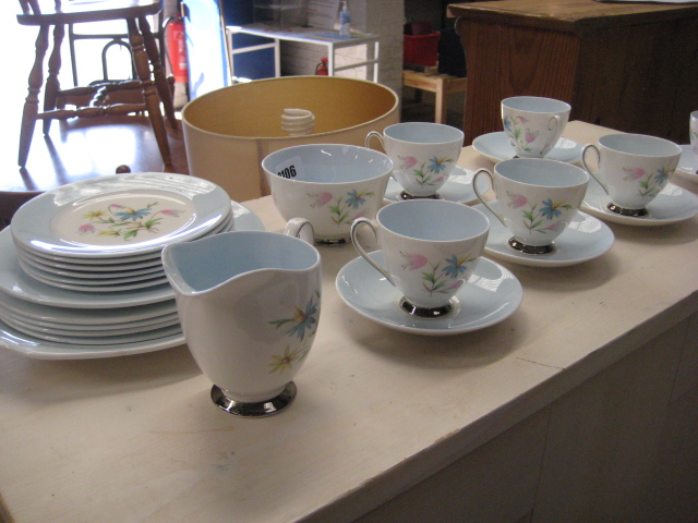 Queen Anne 'Linda' part tea service