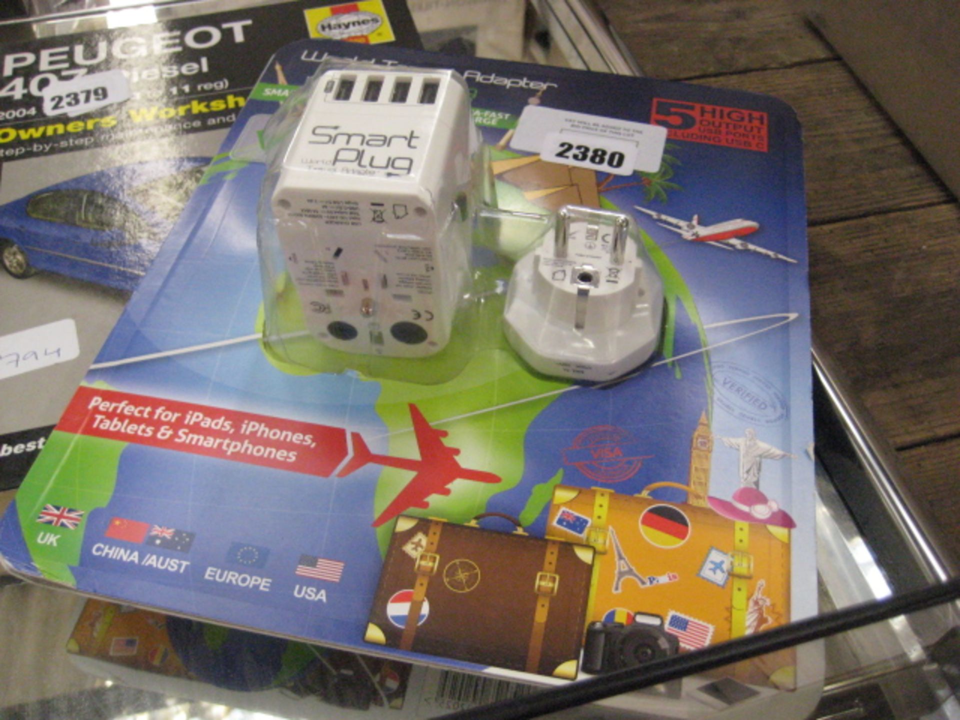 (2472) Travel adaptor plug