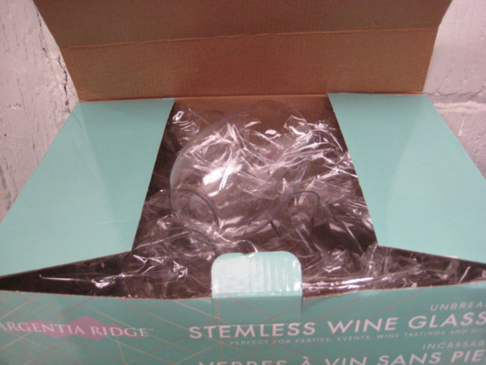 (2184) Boxed set of Argentia Ridge stemless wine glasses