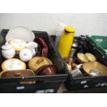 2 crates of mixed ceramics and crockery