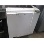 (18) Integrated fridge