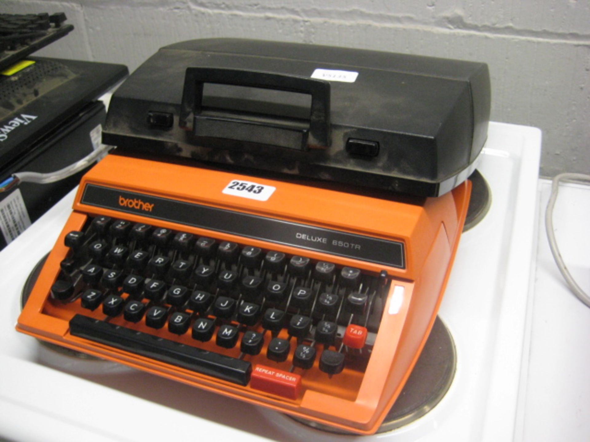 Brother Deluxe 650 TR typewriter