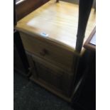 Single drawer single door pine bedside