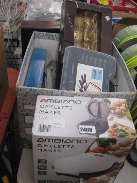 Omelette maker and a crate of various tools - Image 2 of 2