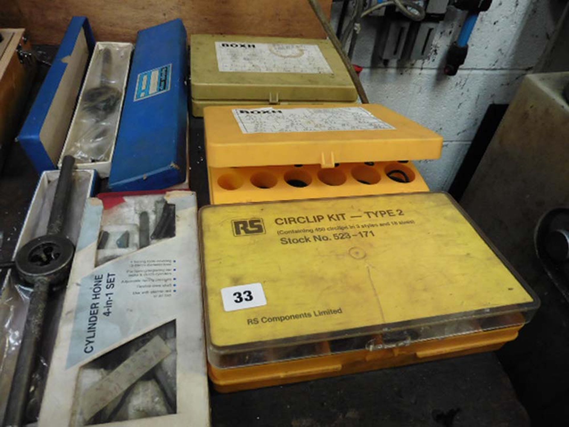 Two cases of O rings, Circlip set, Cylinder Hone and 4 assorted dye stock handles - Image 2 of 2