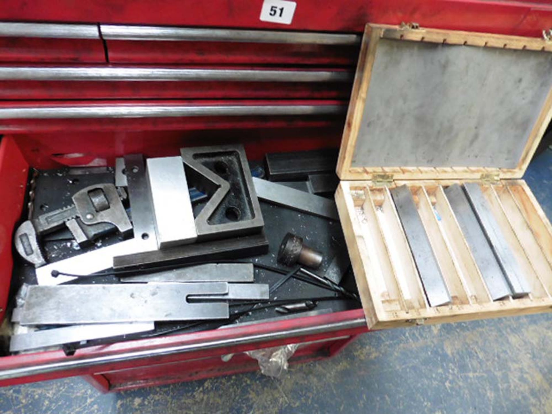 Kennedy Professional Multidrawer tool chest on wheels with contents of assorted hand tools, - Image 6 of 11