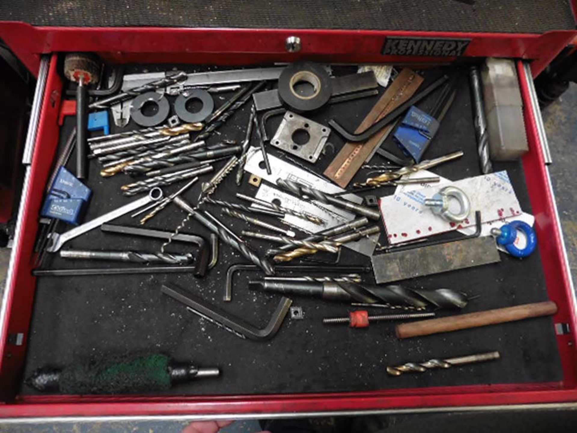 Kennedy Professional Multidrawer tool chest on wheels with contents of assorted hand tools, - Image 7 of 11