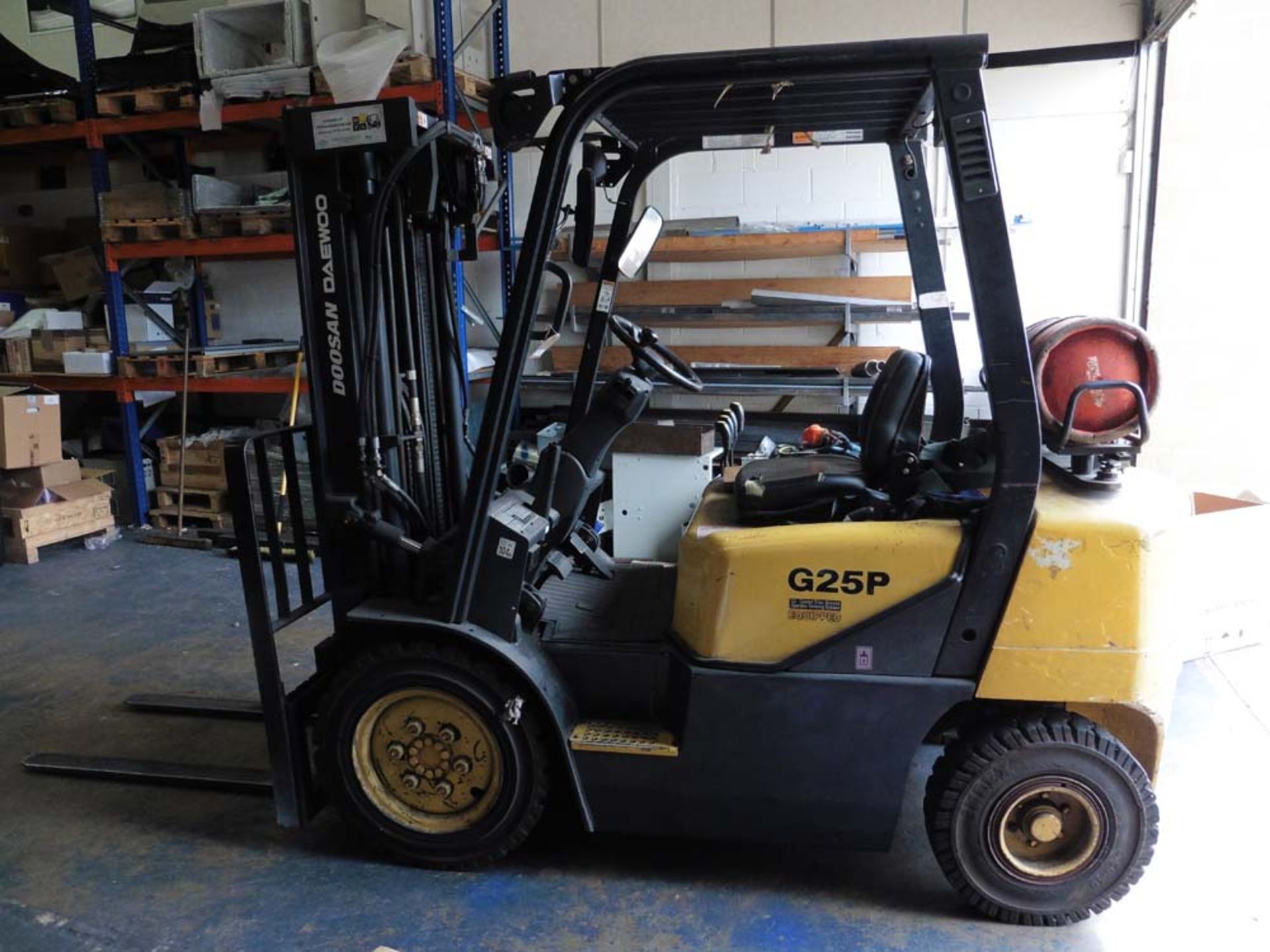 Doosan Daewoo G25 P3 LGP counter balance Forklift Truck with FFT triple mask to 3.2m, Year 2006