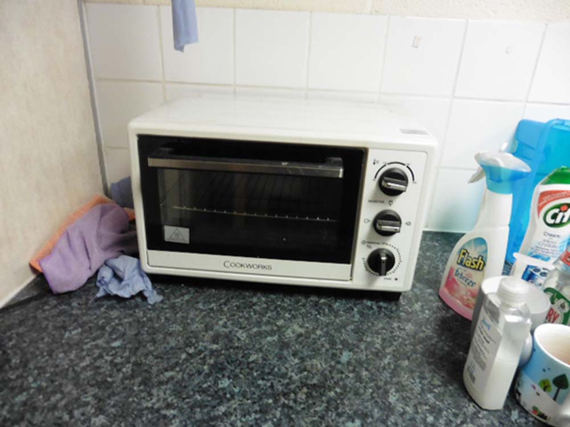 Loose contents of the kitchen including Daewoo microwave, Zanussi fridge freezer, cookworks oven - Image 2 of 2