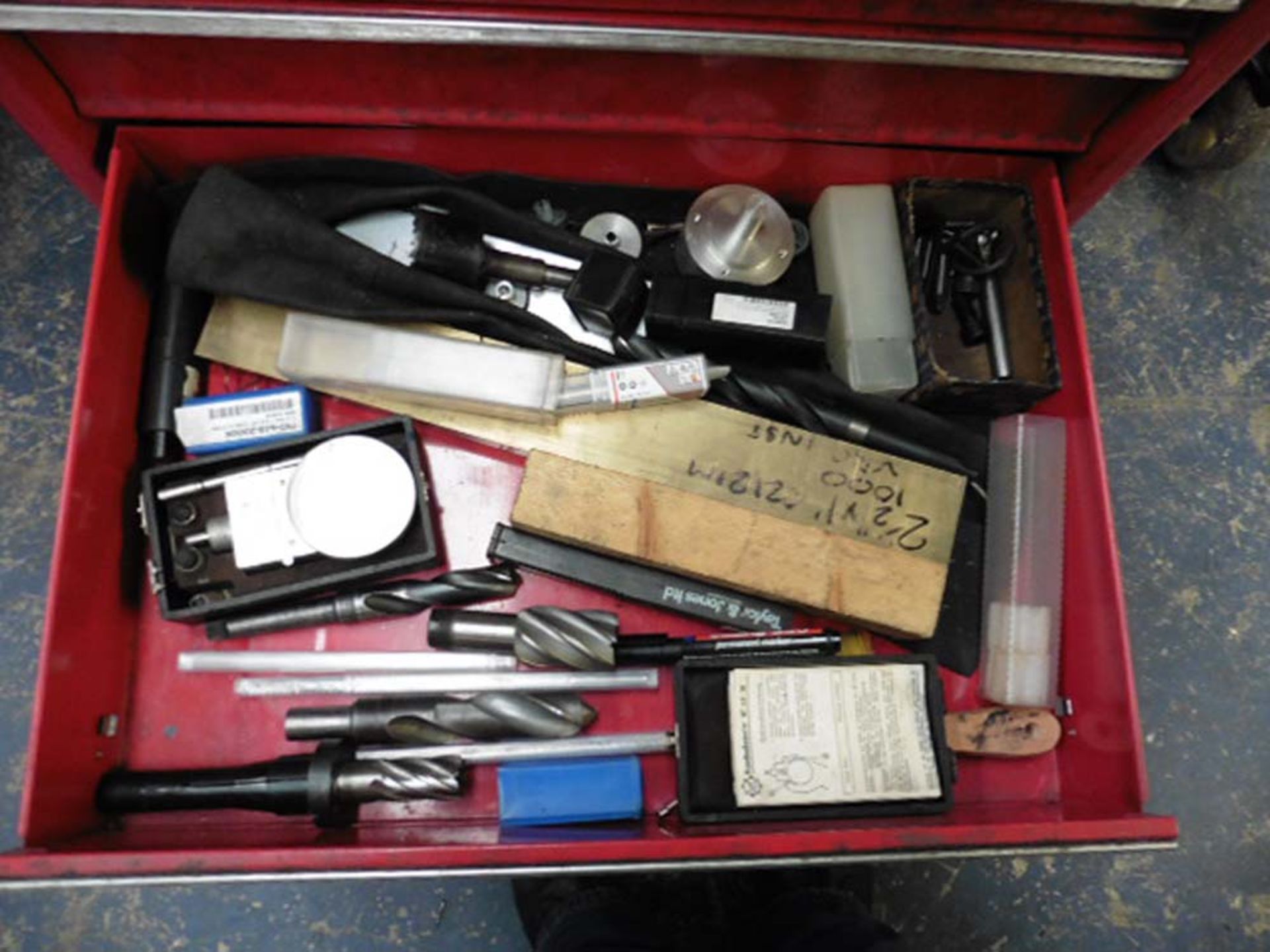 Kennedy Professional Multidrawer tool chest on wheels with contents of assorted hand tools, - Image 10 of 11