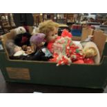 Single box of dolls and teddy bears