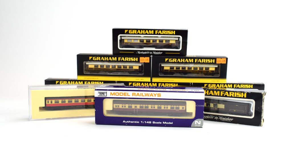 Nine Graham Farish and other N gauge loco's including a Pullman example,