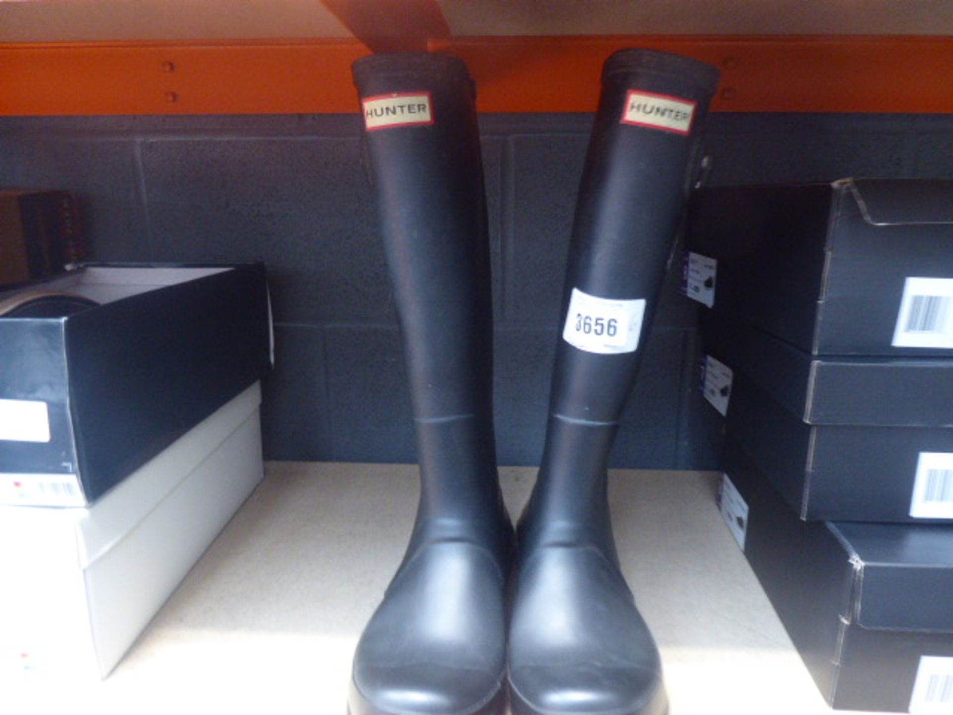Pair of size 6 used adult black Hunter wellies