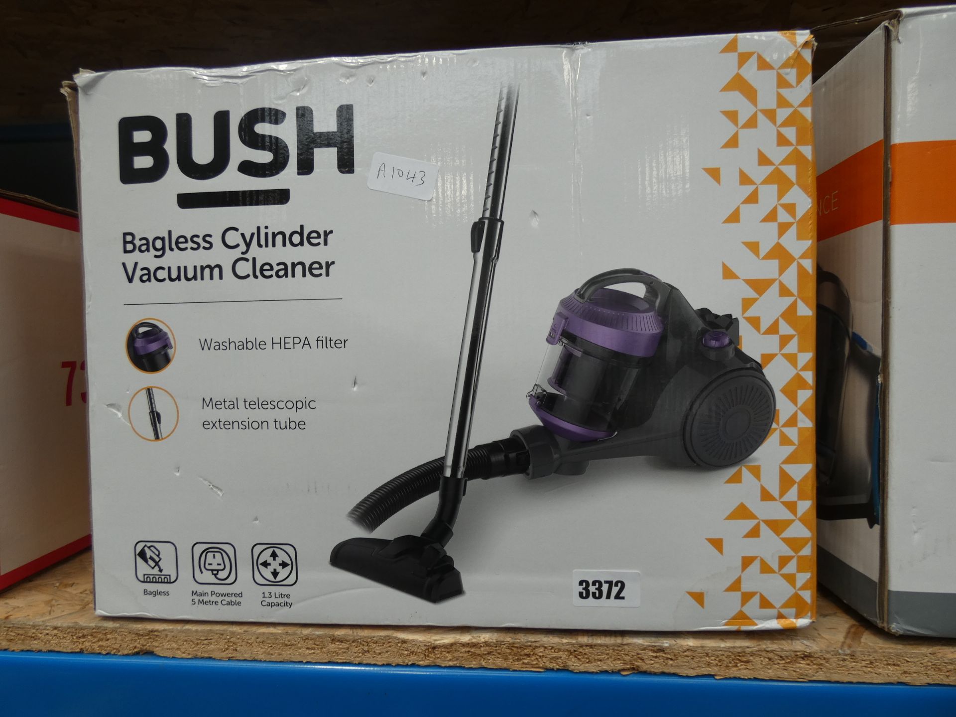 Bush bagless cylinder vaccuum cleaner