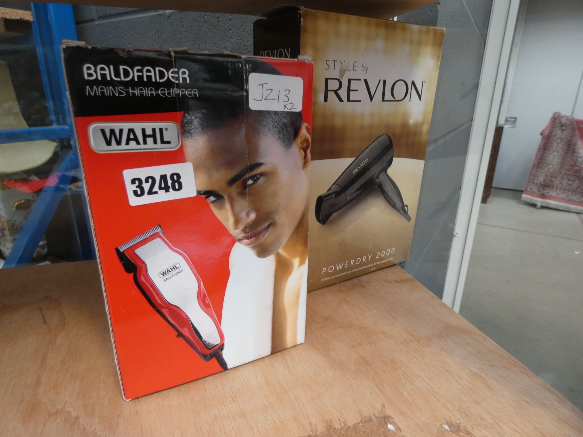 Wahl men's hair clipper plus Revlon hair dryer