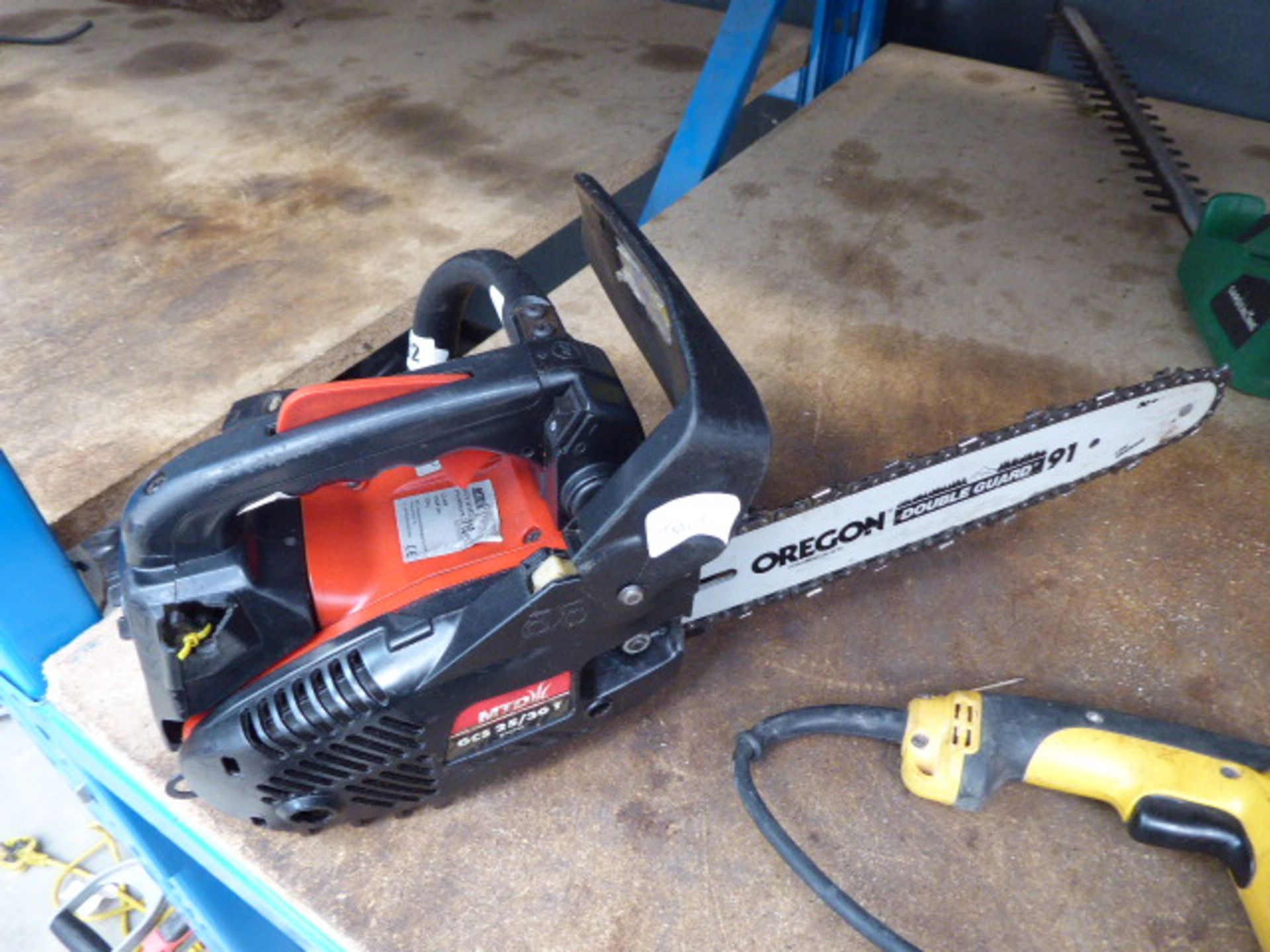 4073 NTD petrol powered chainsaw