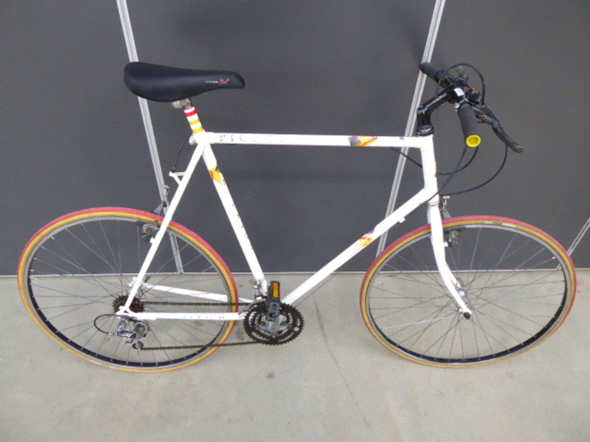 Raleigh bike with a 501 frame in white