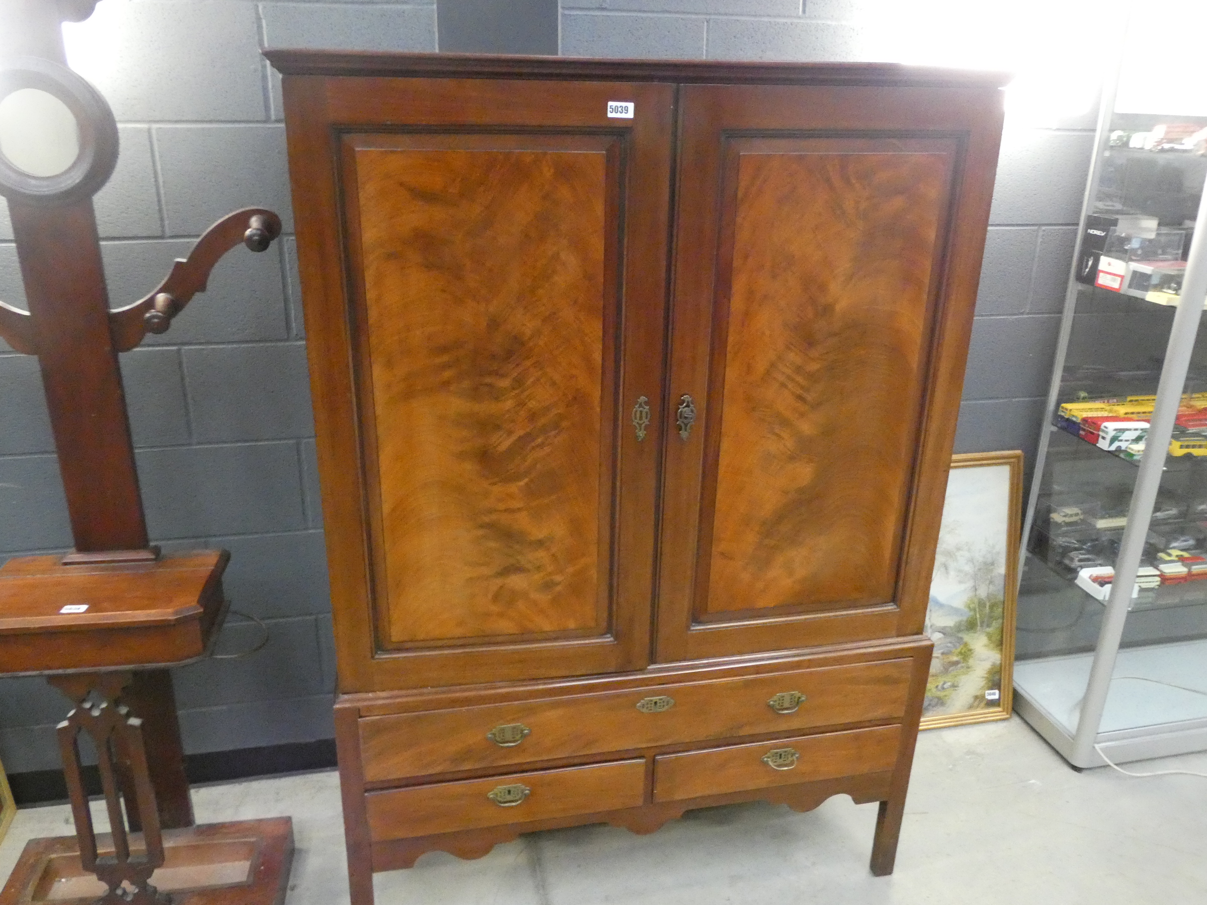 Linen press with 3 drawers under stand on stand in oriental style