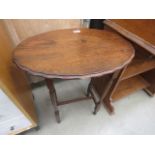 5187 - Oval oak occasional table with stretchers