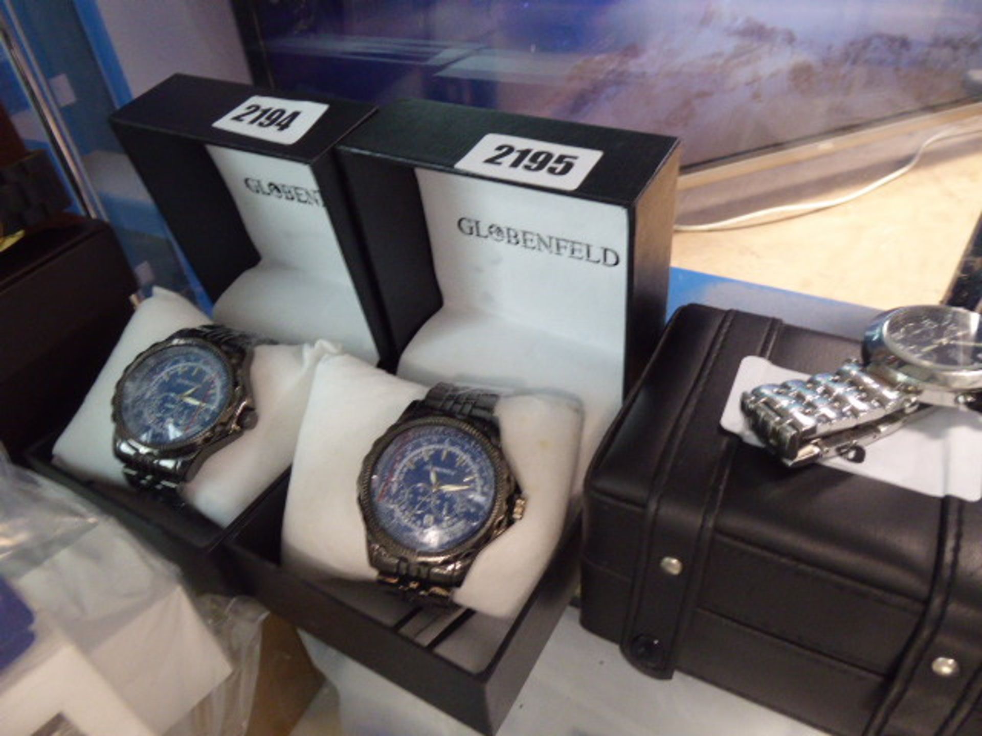 Globenfeld blue dial gents stainless steel strap watch in box