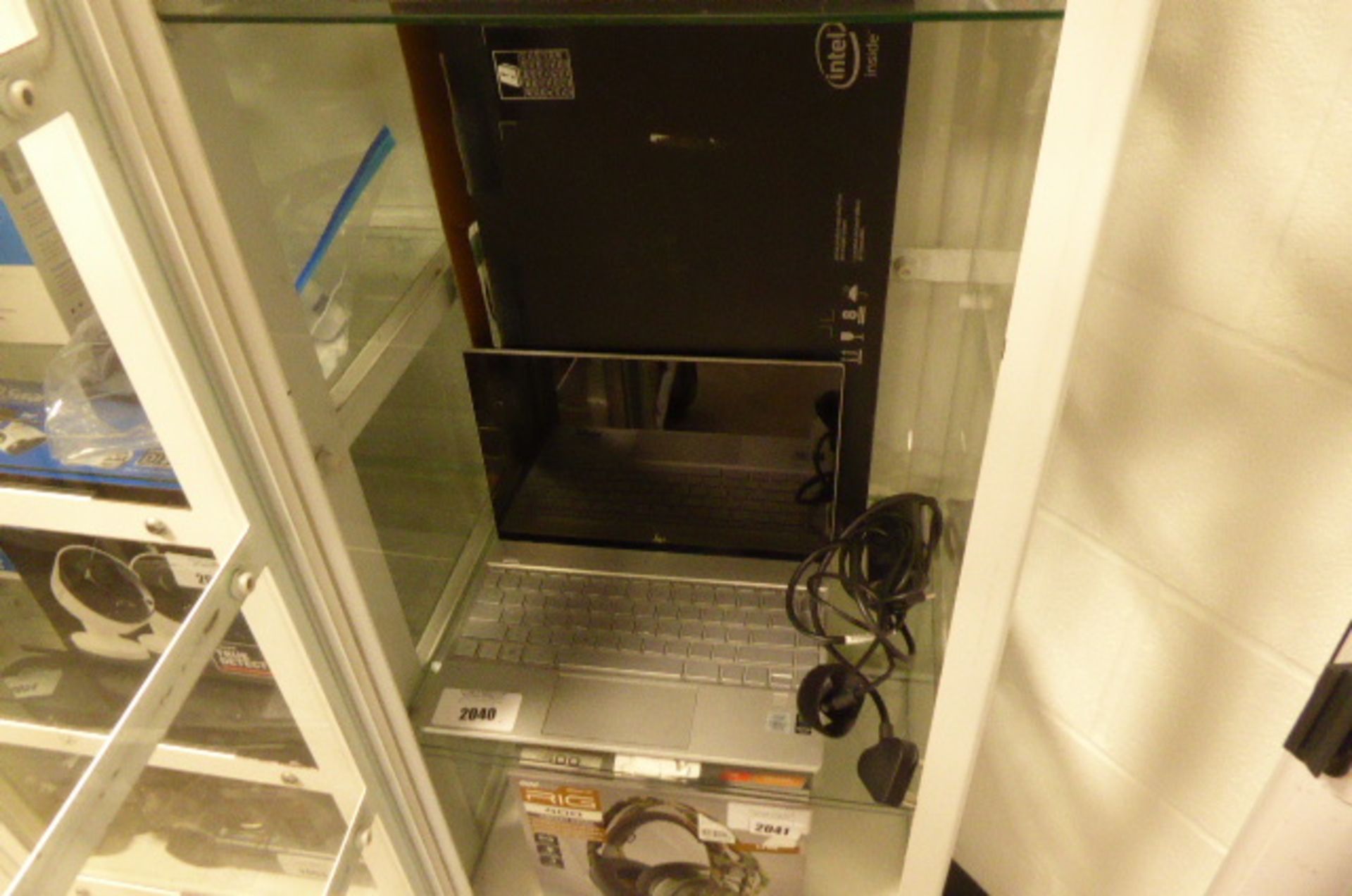 HP Envy laptop model 13-AQ1008NA, i7 10th gen processor, 8gb ram, 1tb storage with window 10