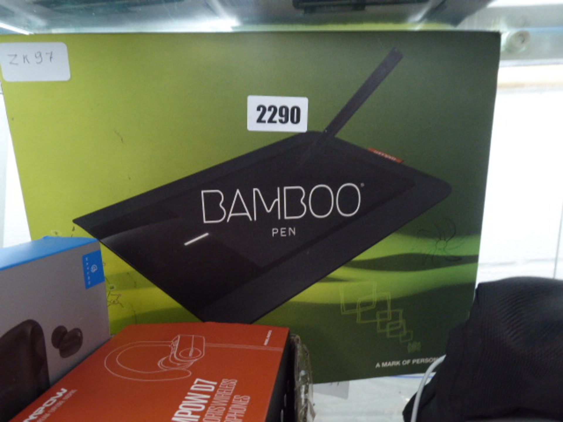 Bamboo pen graphics tablet kit in box