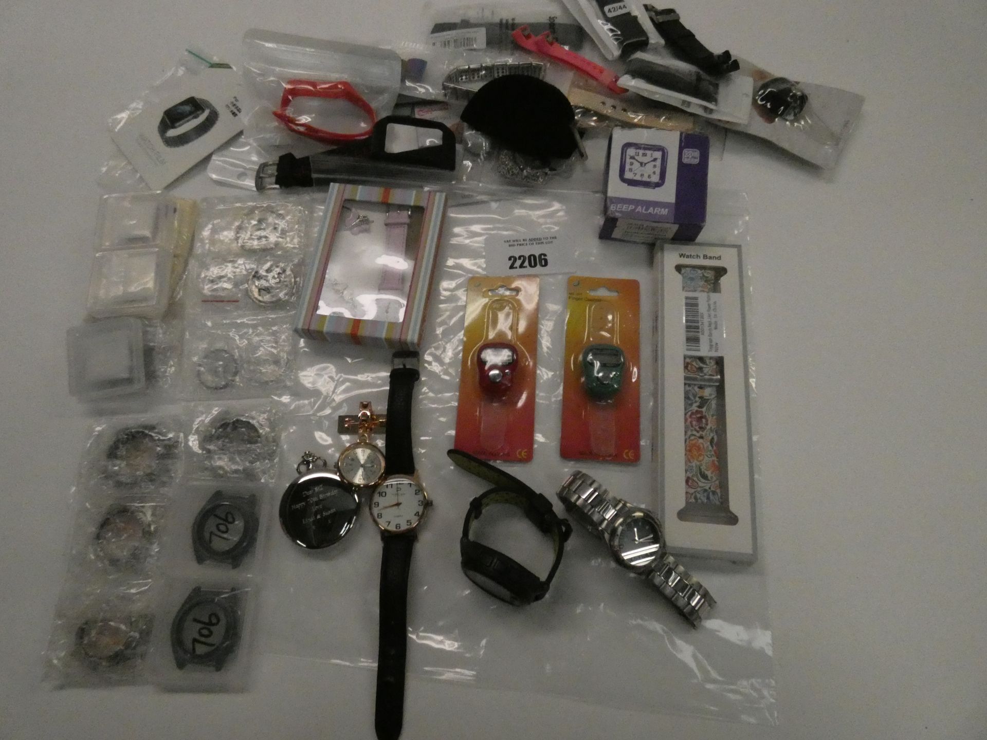 Quantity of various loose watches, straps and spare watch parts