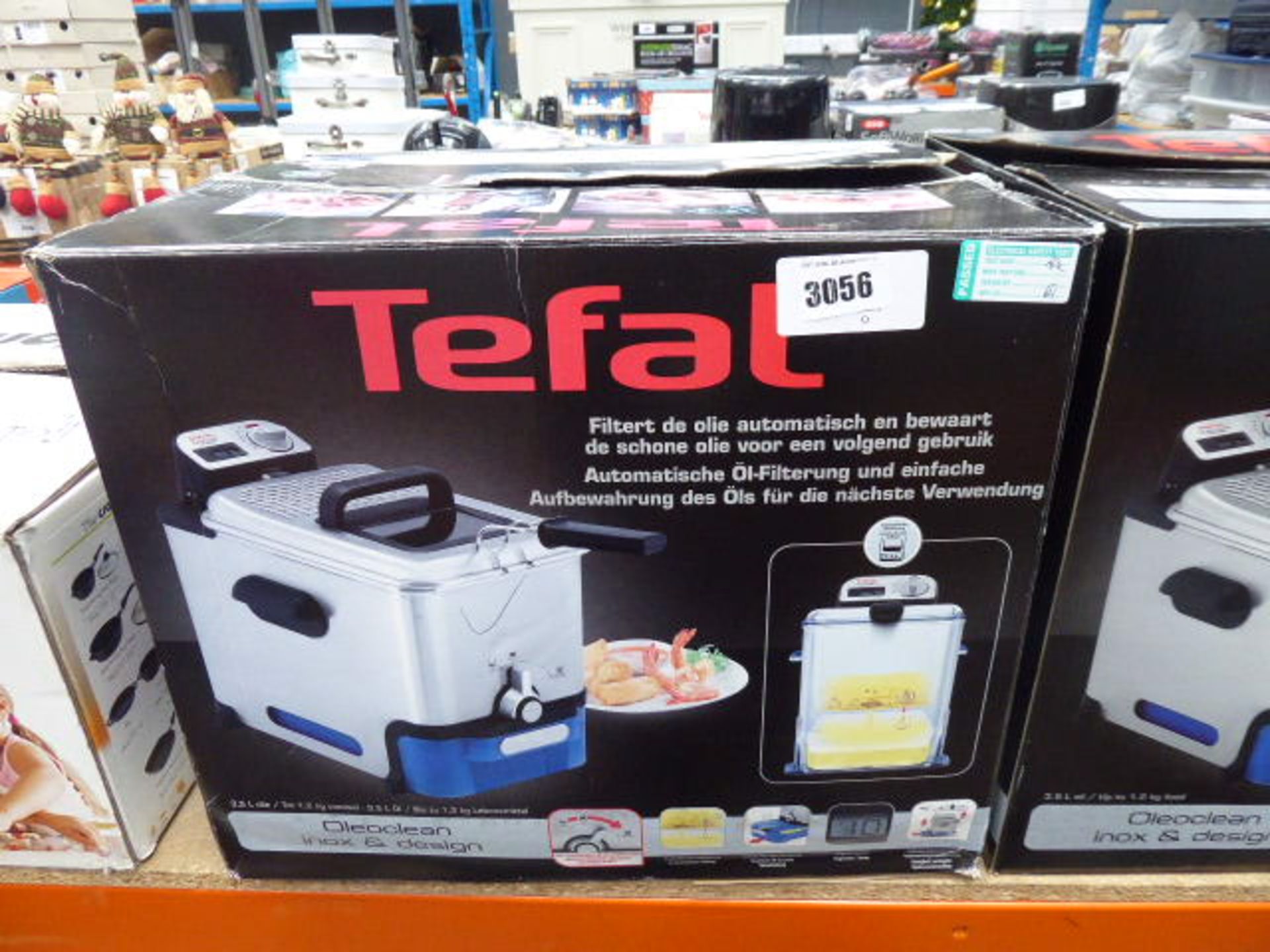 (61) Boxed Tefal filter fryer