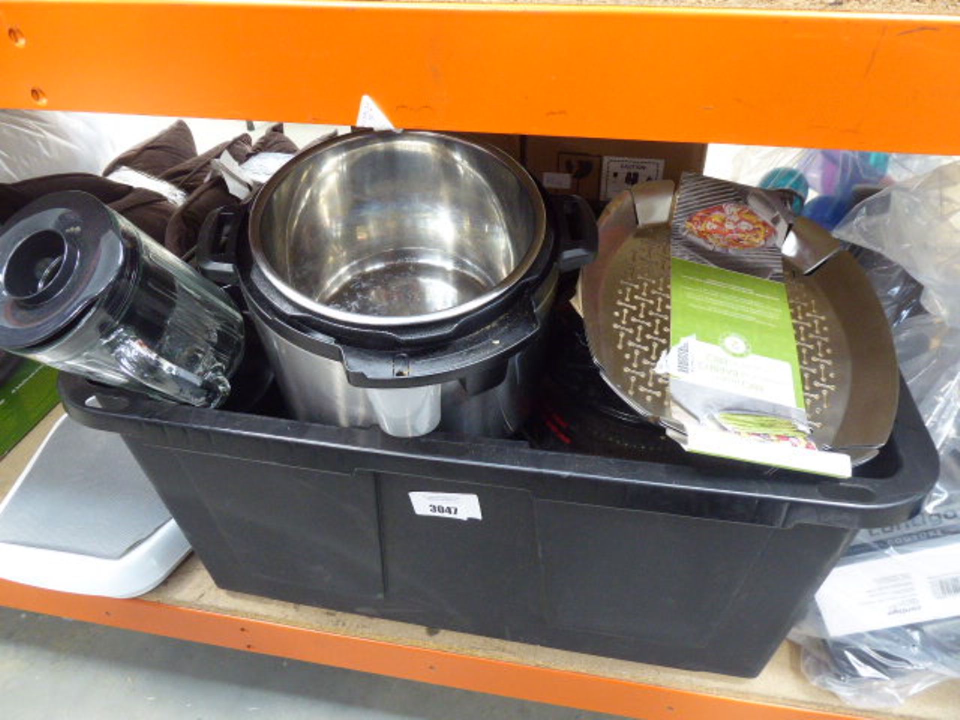 Large box containing mixed kitchen items inc. instant pots, mixers etc