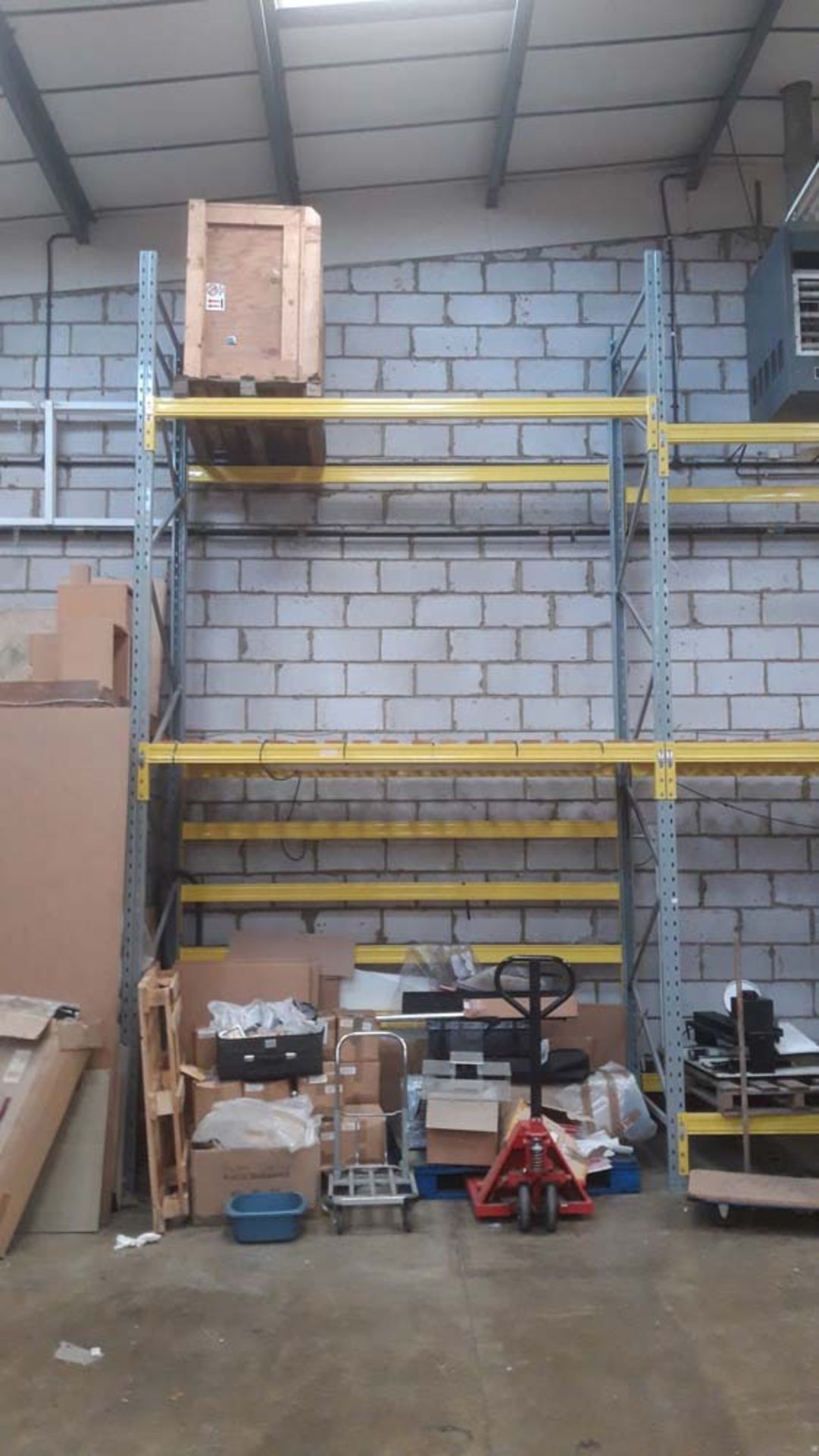 4 running bays of bolt less pallet racking to include; Five 6m uprights and Thirty 2.7m cross - Image 5 of 5