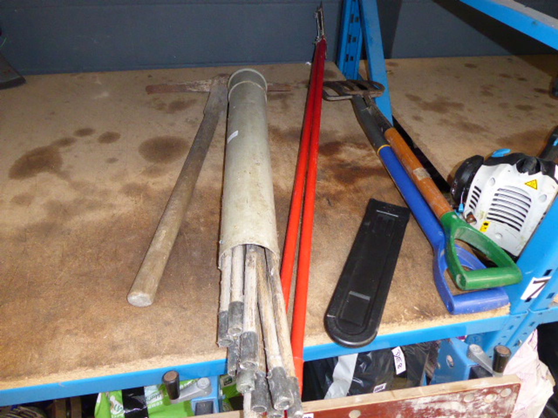 Small quantity of tools including 2 forks, drain rods, scrapers and a workbench - Image 2 of 2