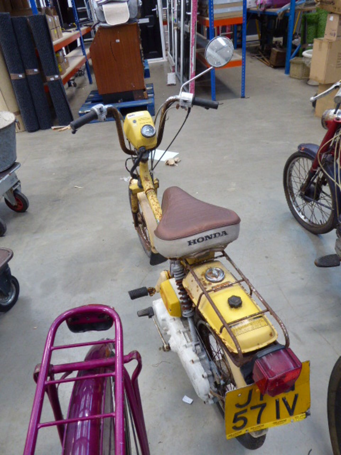 Yellow Honda Express petrol powered scooter - Image 3 of 3