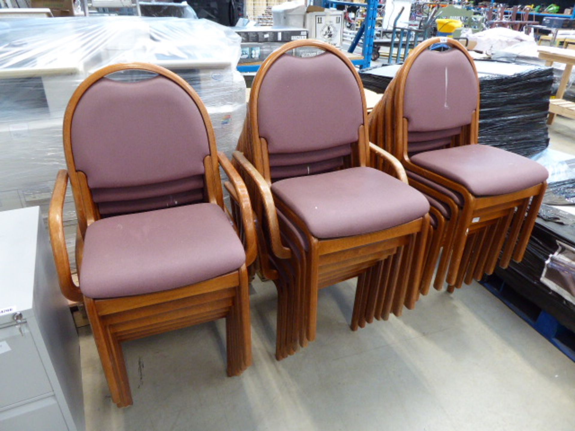 4275 - 20 brown framed purple stacking chairs